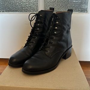 Madewell black lace-up boots size 8